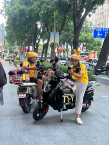 Kõikjal on motorollerid.