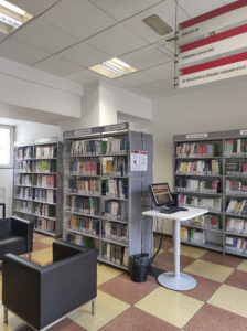 Nurgake kooli raamatukogus.