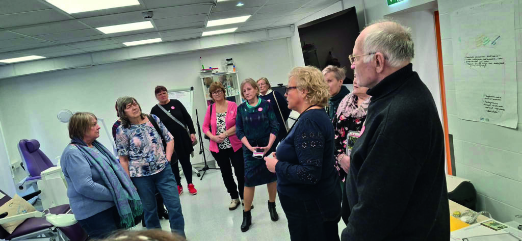 Väärikate külaskäik Tartu Tervishoiu Kõrgkooli